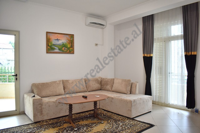 One bedroom apartment with separate kitchen for rent in 3 V&euml;llez&euml;rit Kondi Street, near Vi